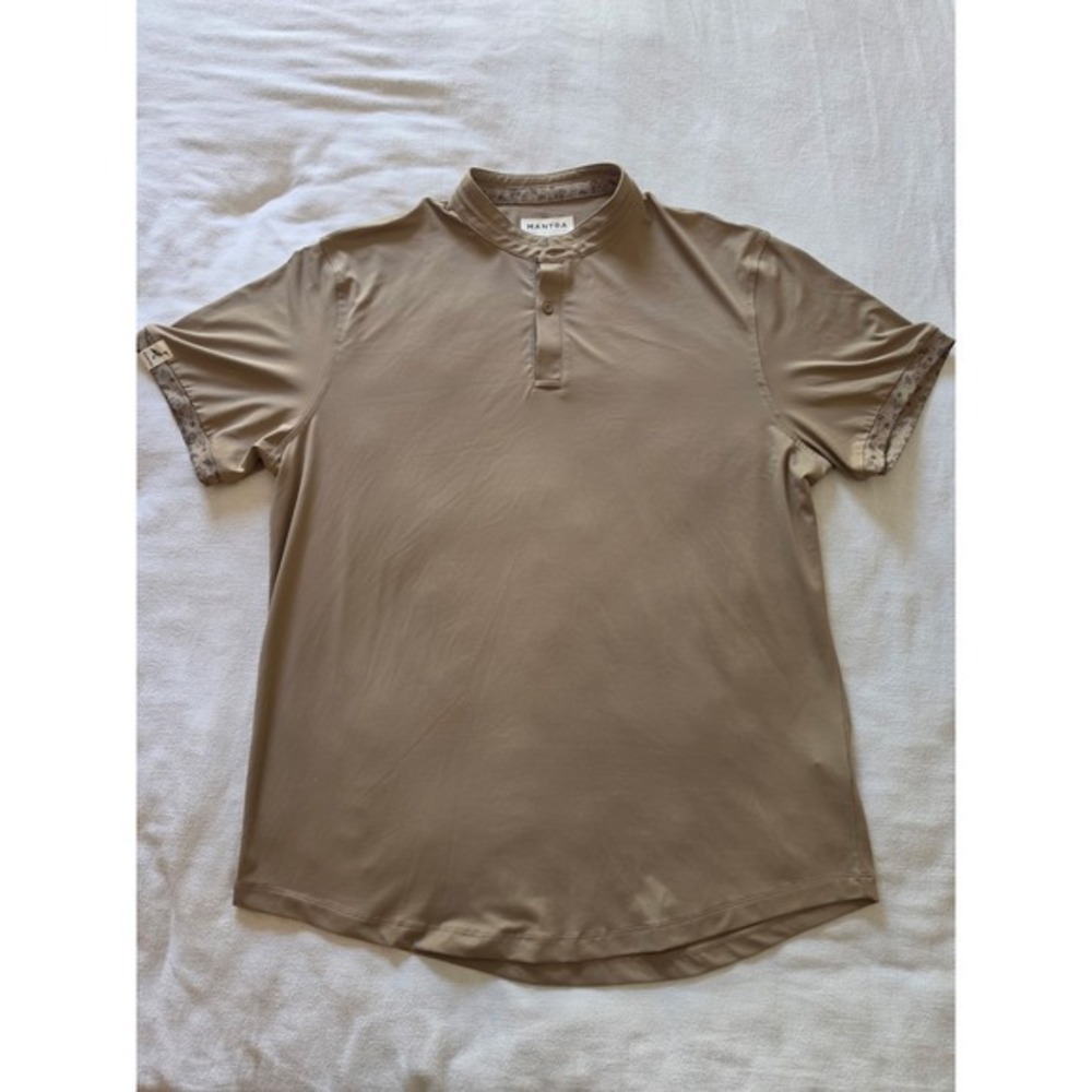 Mantra Mens Performance Polo Shirt XL Tan Khaki Band Collar Recycled Stretch